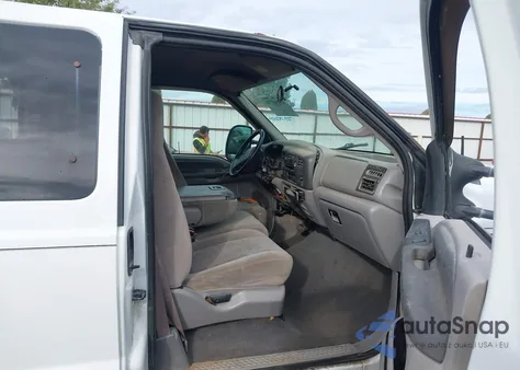 2001 Ford Super Duty F-350 Srw Lariat/Xl/Xlt из США, поврежденный, VIN 3FTSX31F11MA06705